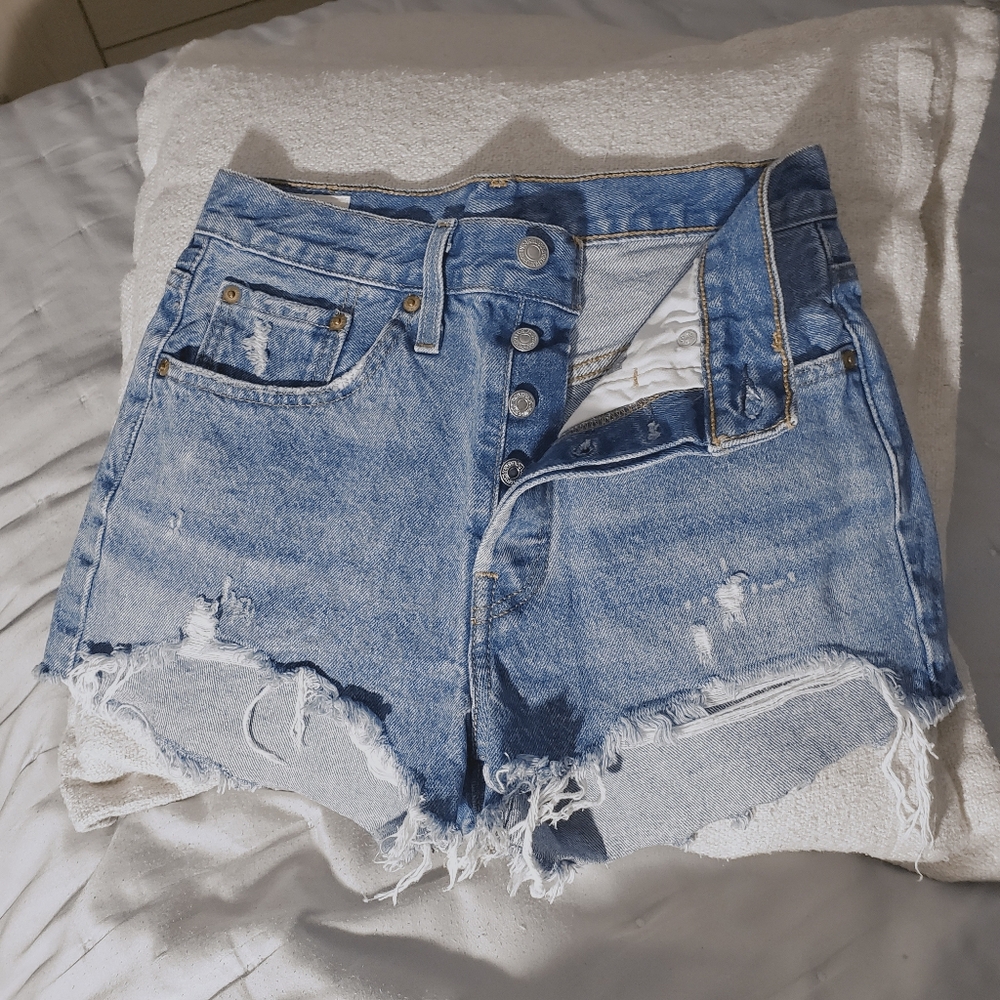 LEVI'S Original 501 Medium Blue Wash Cut Offs Fringe Shorts